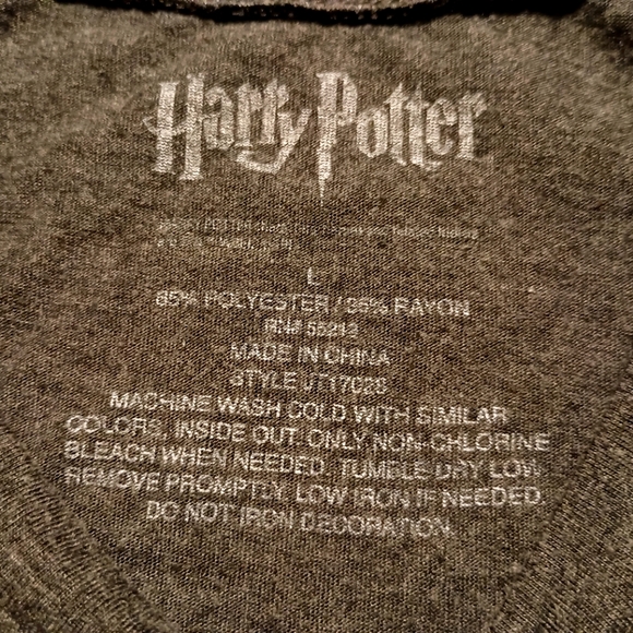 HOGWARTS HARRY POTTER T-SHIRT - Large // Wizard School Tee Shirt Fandom Crest - Picture 7 of 7